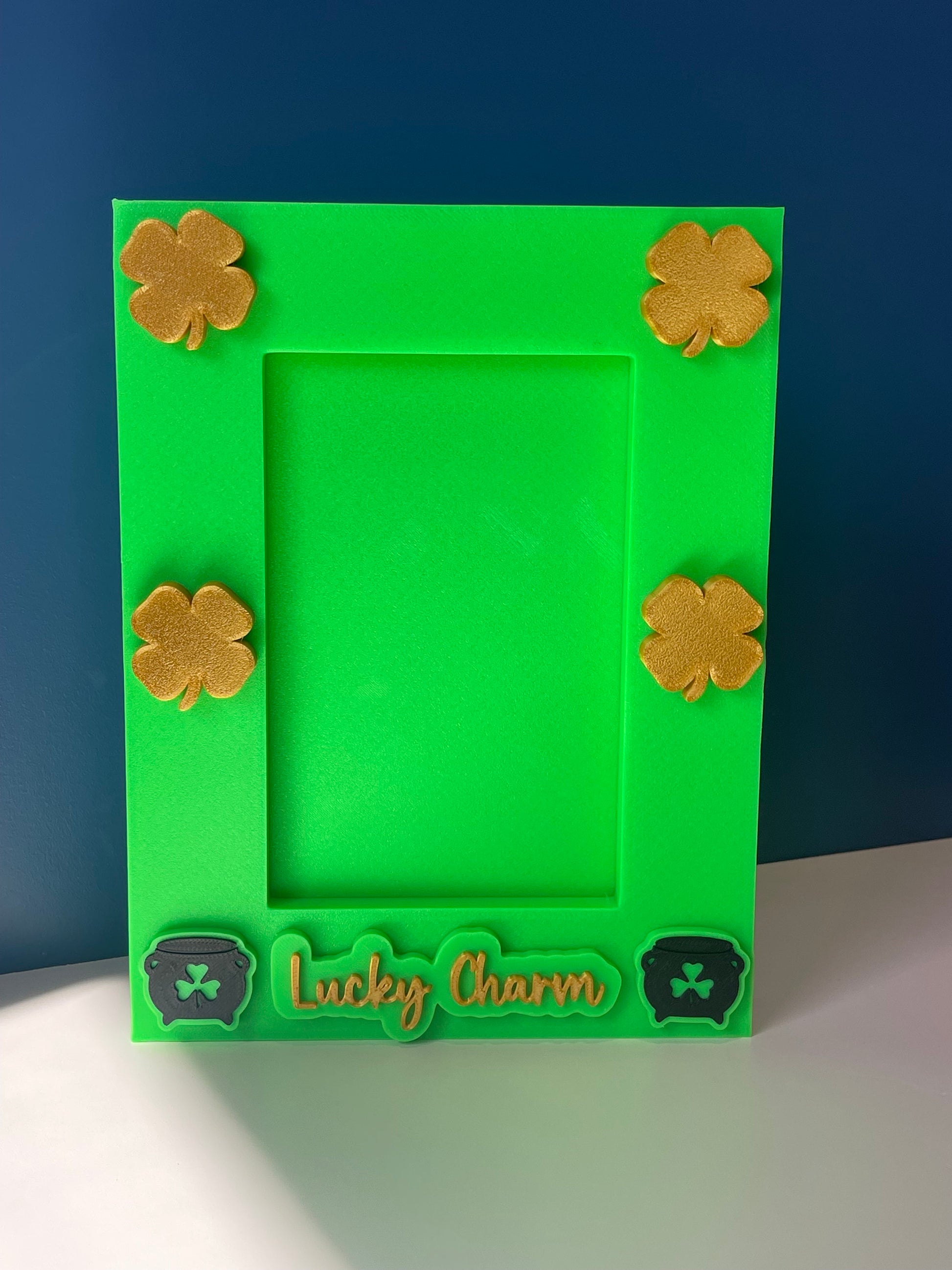 St. Patrick's Day Picture Frame | 4x6/ 5x7 Frame | Shamrock | Pot of Gold