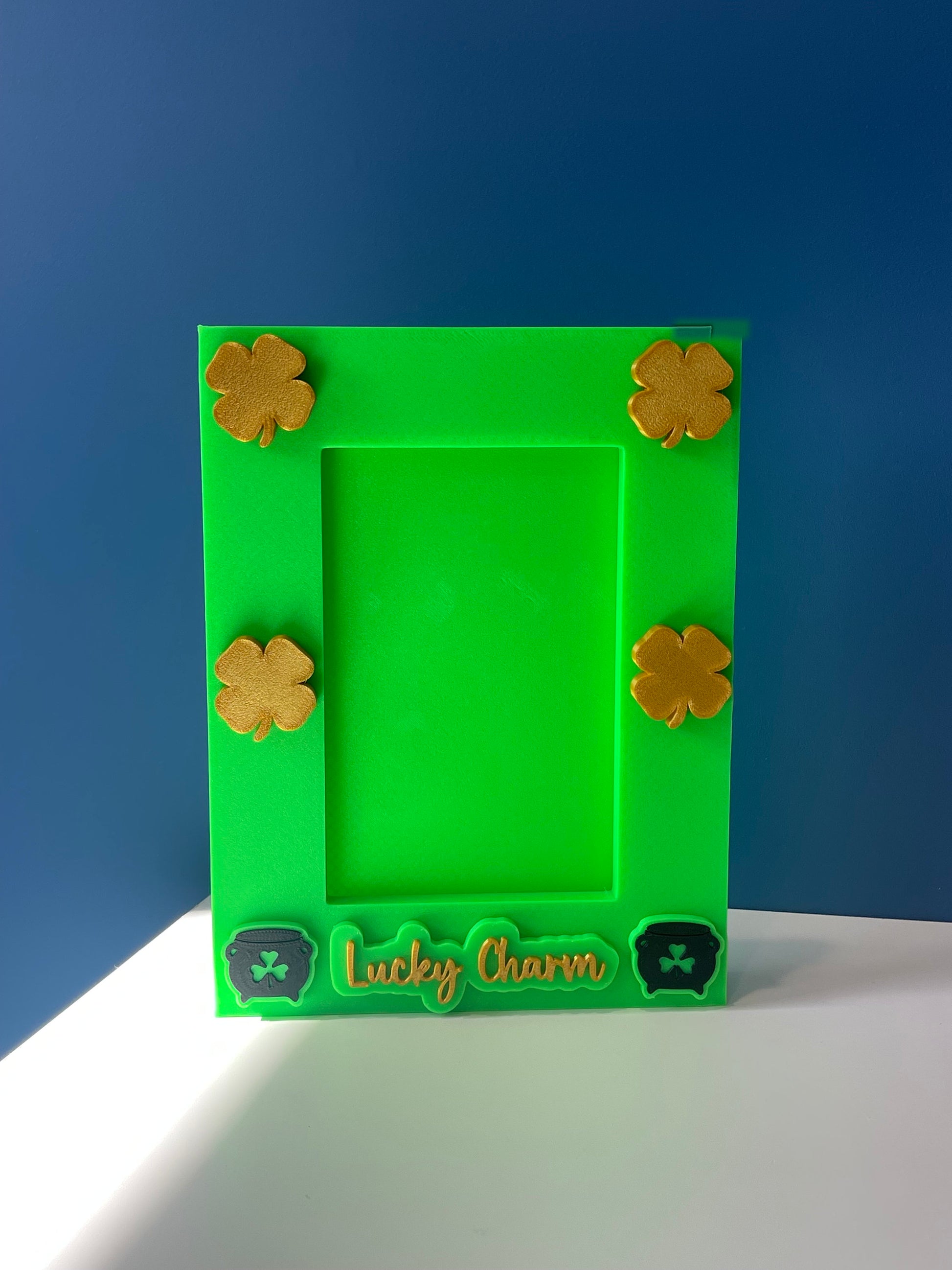 St. Patrick's Day Picture Frame | 4x6/ 5x7 Frame | Shamrock | Pot of Gold