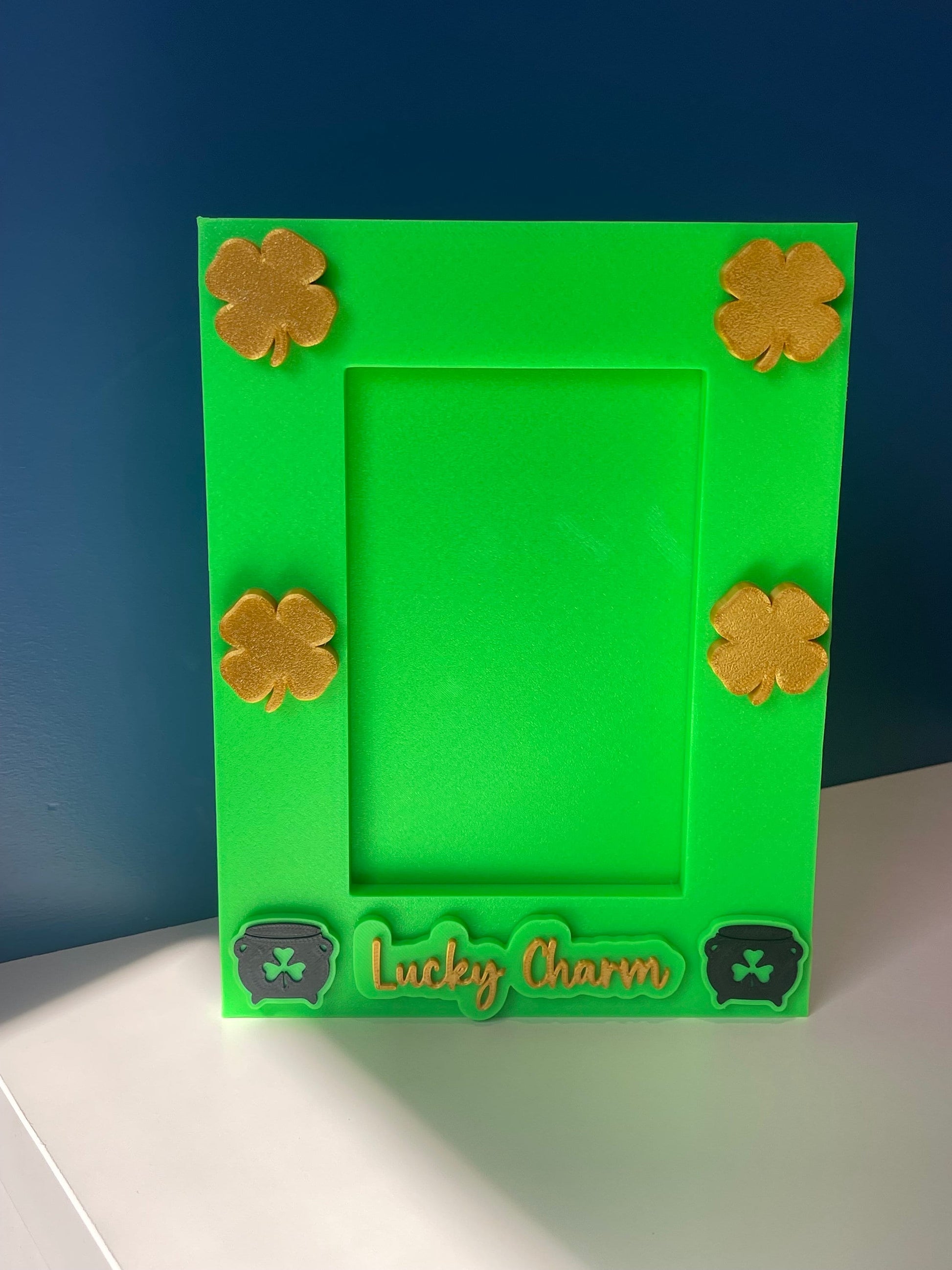 St. Patrick's Day Picture Frame | 4x6/ 5x7 Frame | Shamrock | Pot of Gold