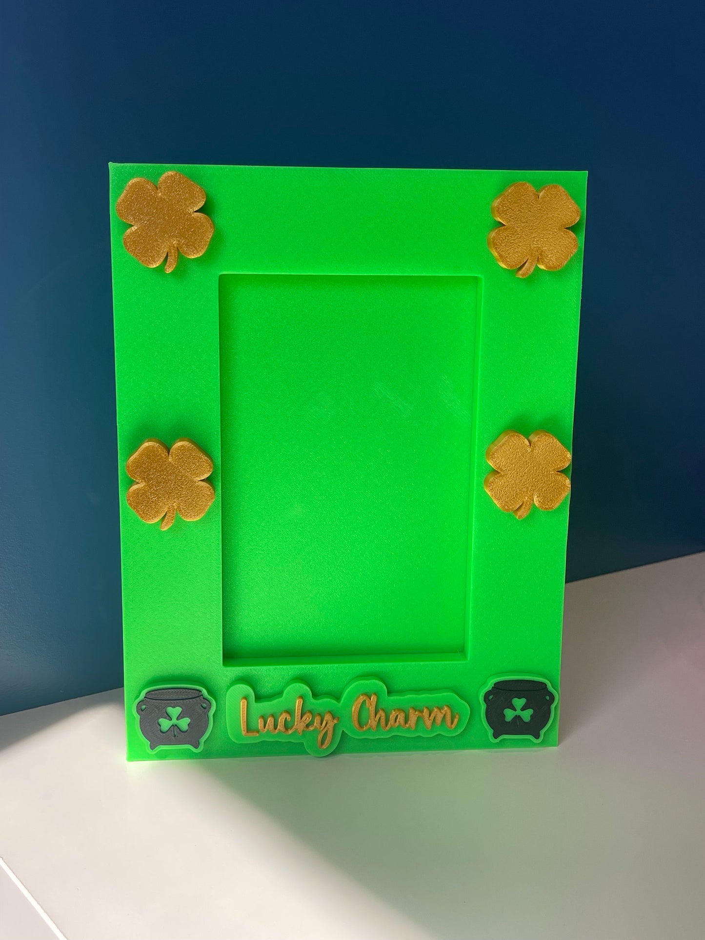 St. Patrick's Day Picture Frame | 4x6/ 5x7 Frame | Shamrock | Pot of Gold