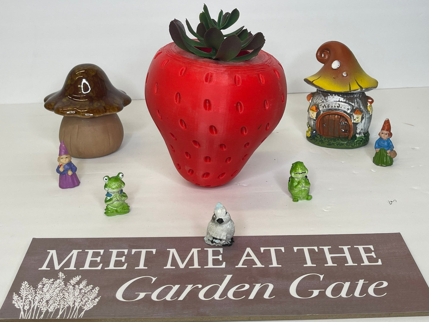 Strawberry Planter, Strawberry Vase/Pot, Fruit Planters