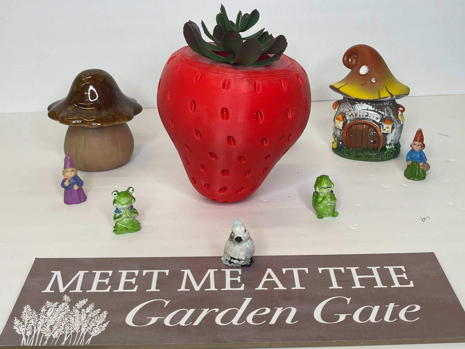 Strawberry Planter, Strawberry Vase/Pot, Fruit Planters
